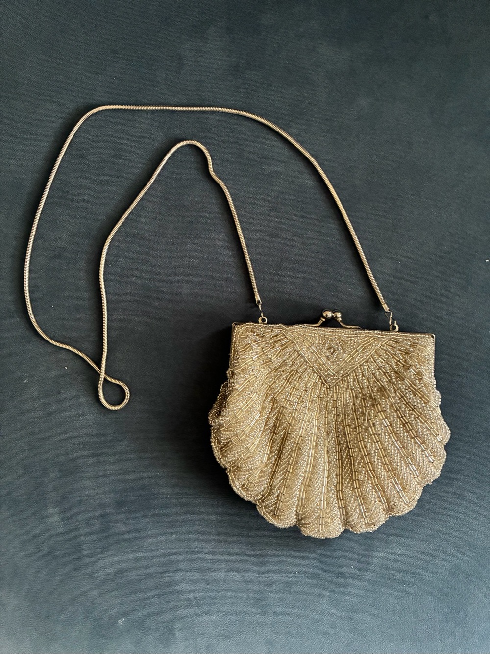 Vintage Silver Beaded Shell-Shape Crossbody Bag Art Deco Classy Elegant